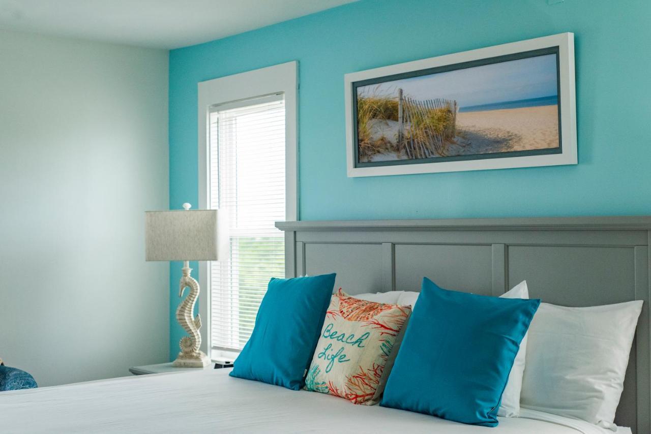 Resort The Sanderling Duck