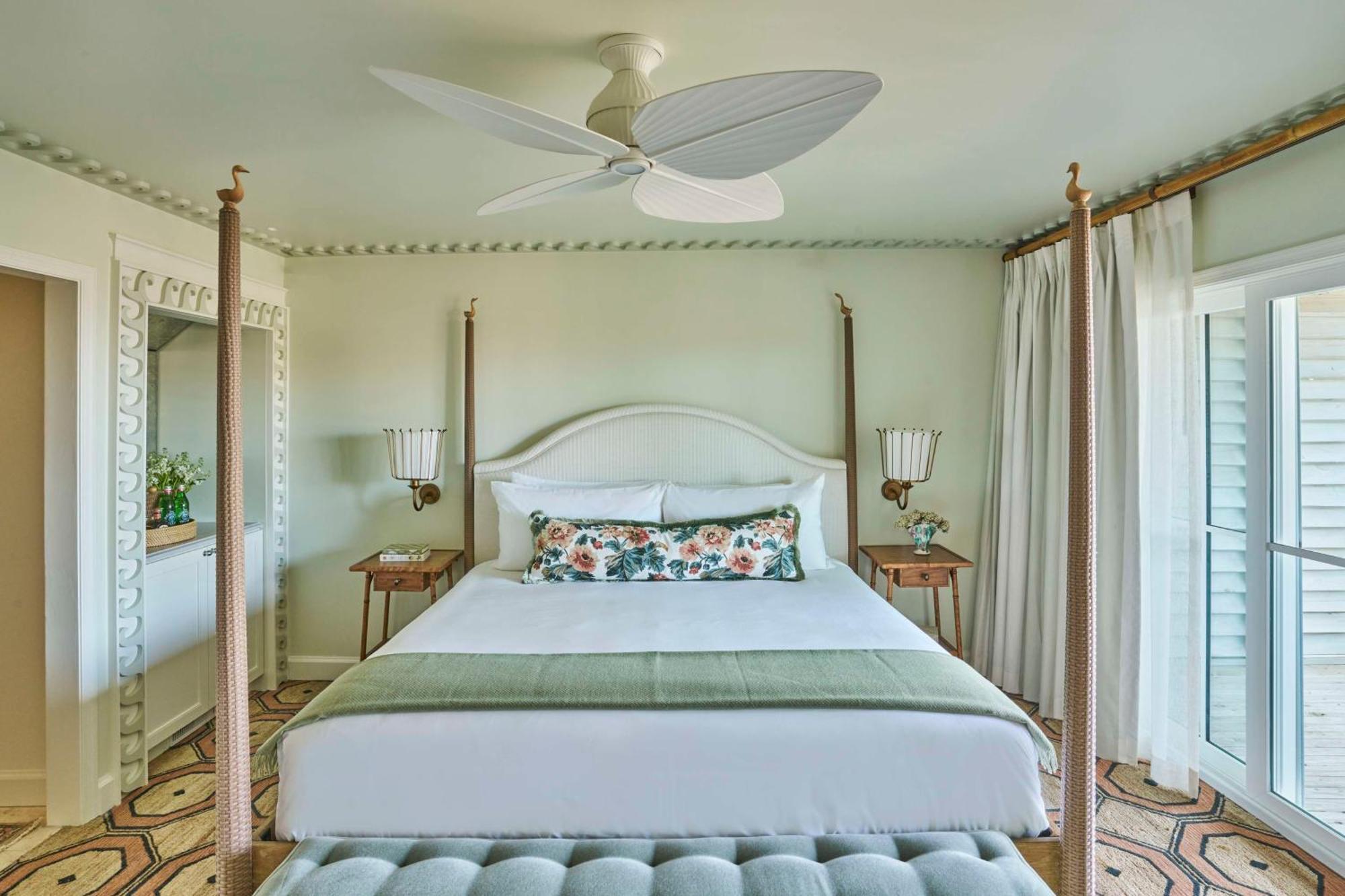 Resort The Sanderling