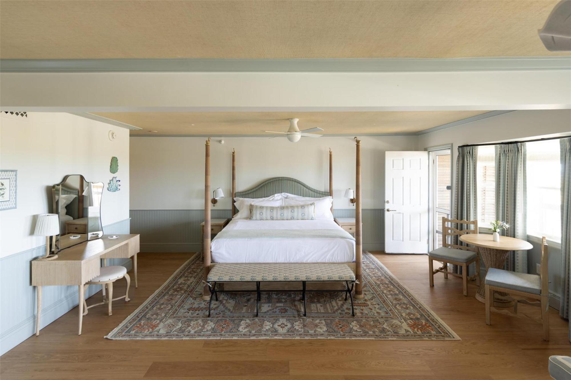 Resort The Sanderling Duck